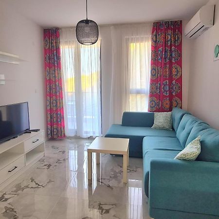 Dolphin Beach Apart Obzor Bagian luar foto
